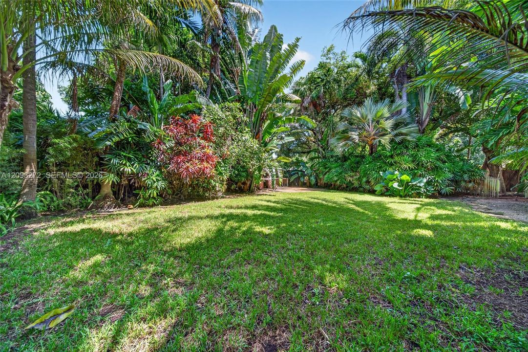 En Venta: $1,499,900 (3 camas, 2 baños, 1351 Pies cuadrados)
