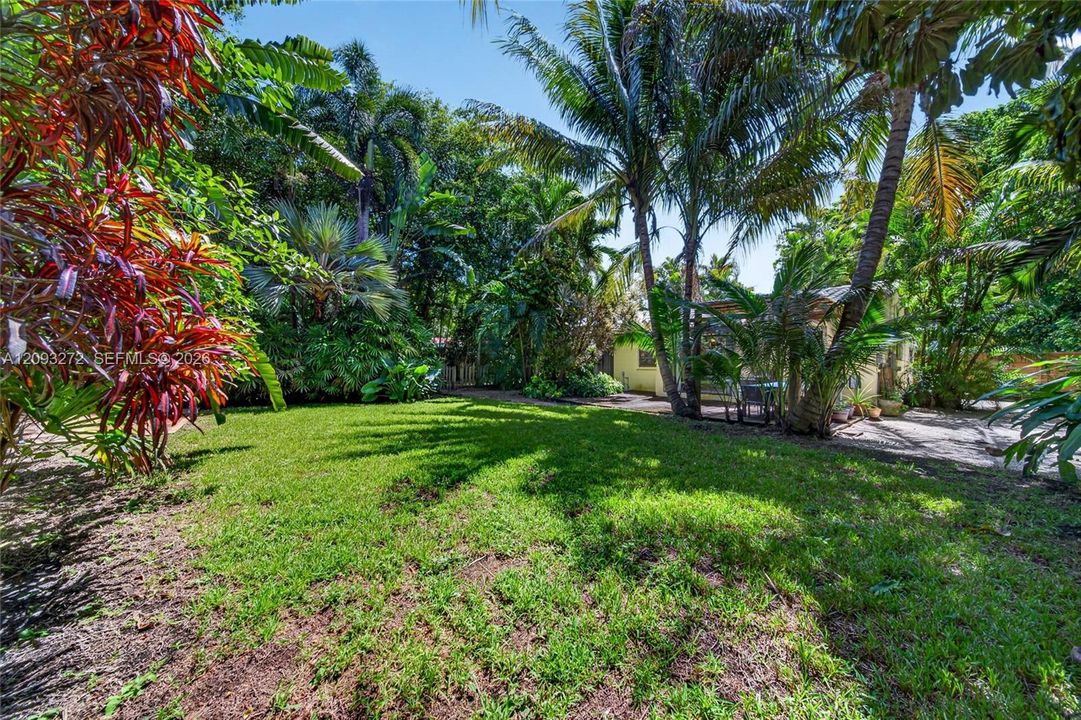 En Venta: $1,499,900 (3 camas, 2 baños, 1351 Pies cuadrados)