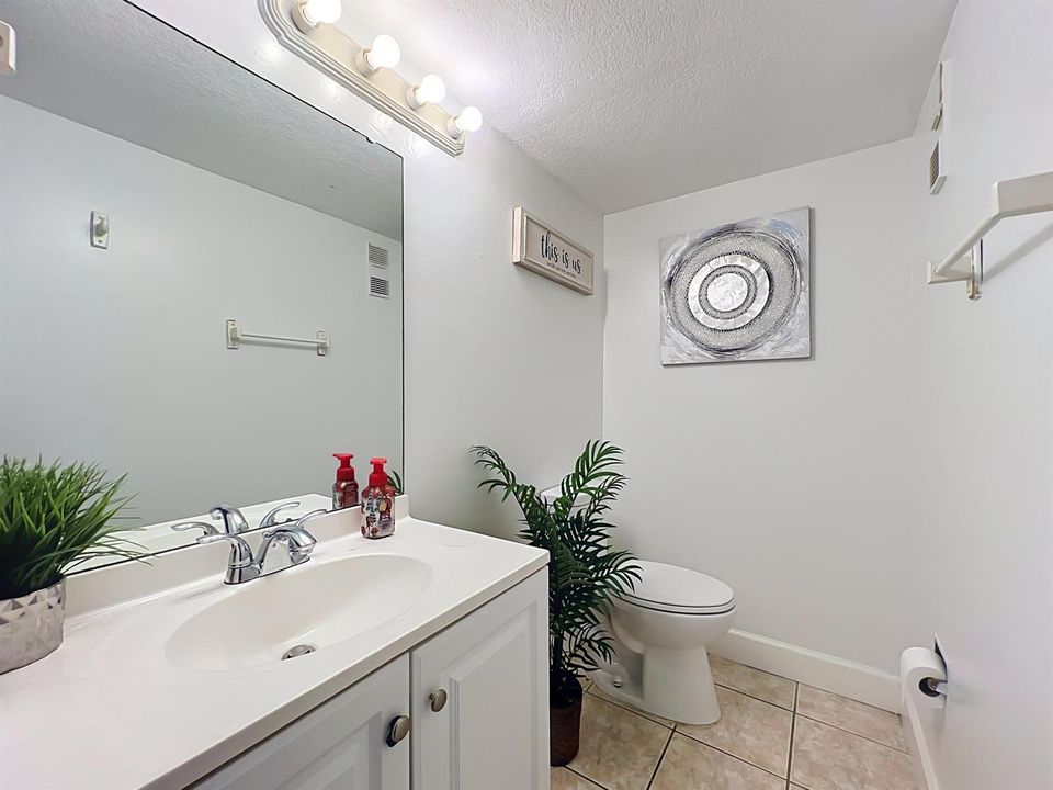 6091 Village Circle S-25