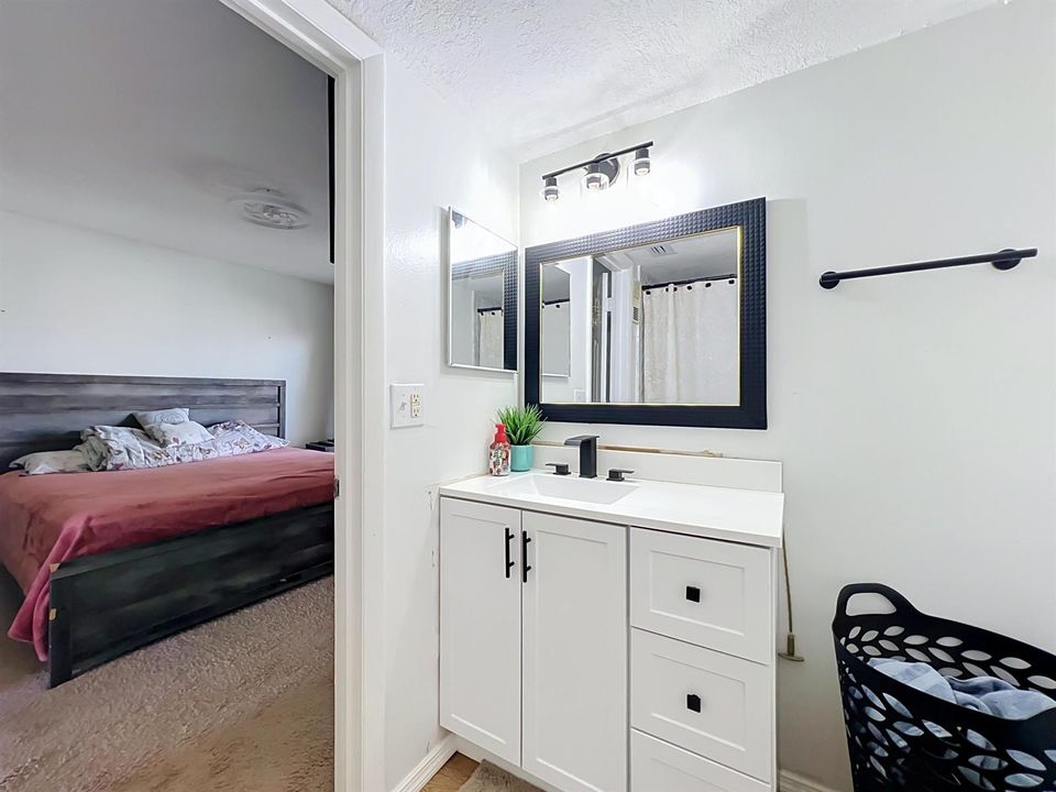 6091 Village Circle S-39