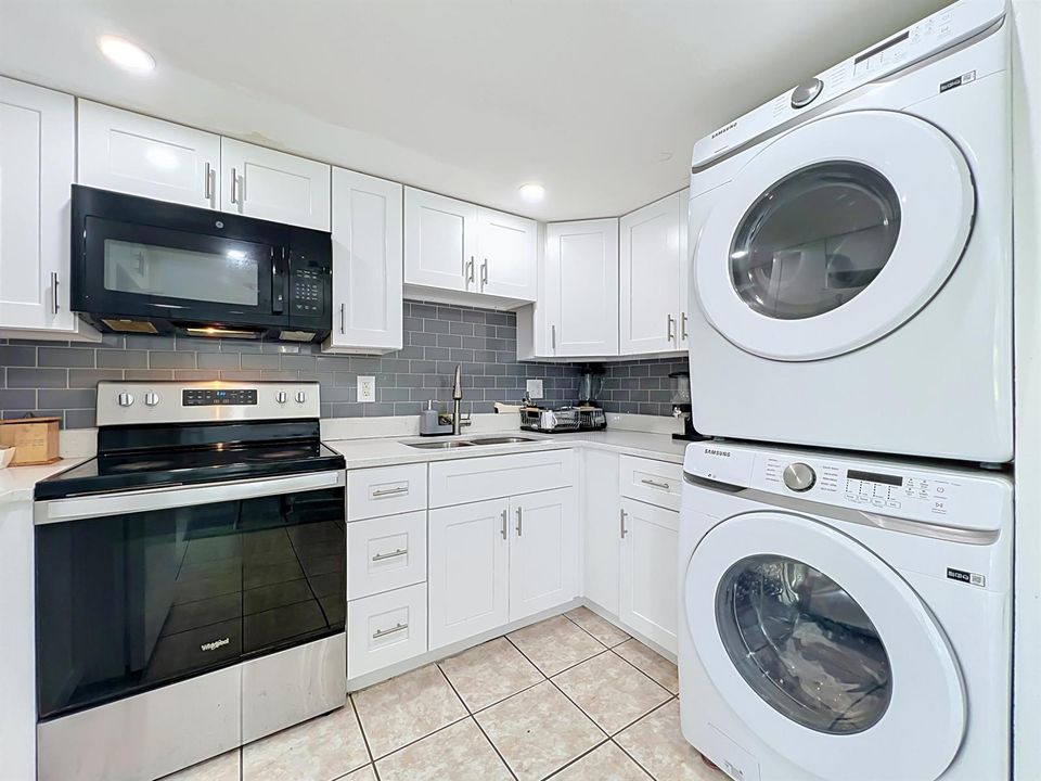 6091 Village Circle S-22