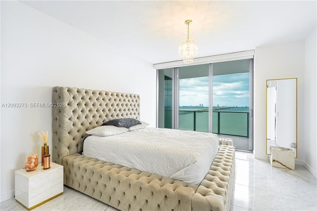 For Sale: $1,699,999 (3 beds, 3 baths, 1634 Square Feet)