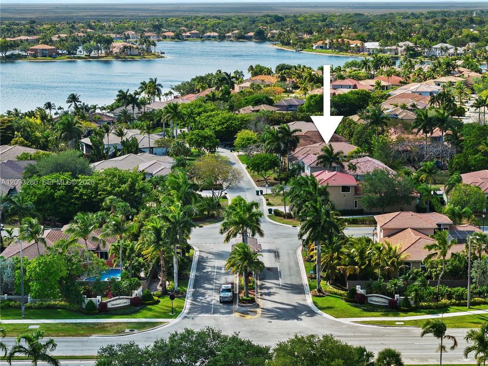 Active With Contract: $5,500 (4 beds, 2 baths, 2758 Square Feet)