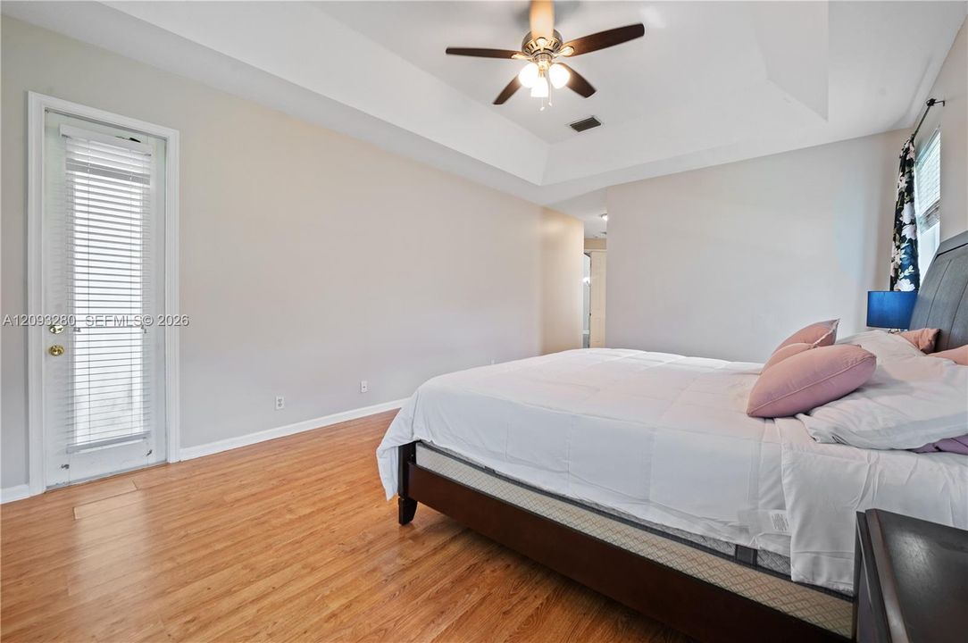 Active With Contract: $5,500 (4 beds, 2 baths, 2758 Square Feet)
