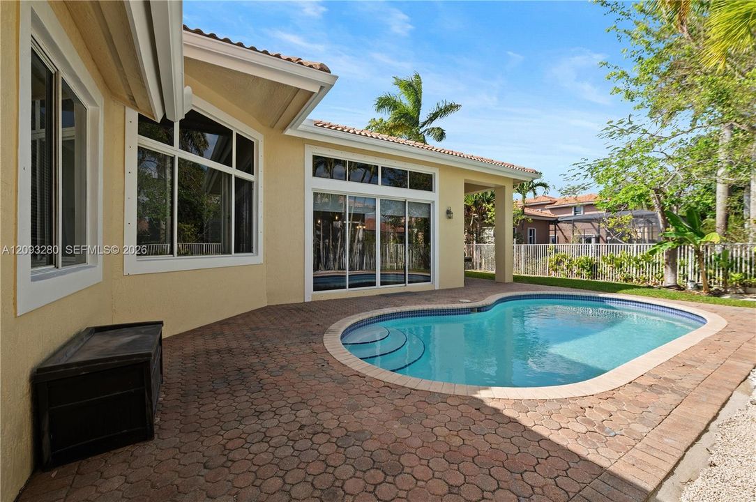 Active With Contract: $5,500 (4 beds, 2 baths, 2758 Square Feet)