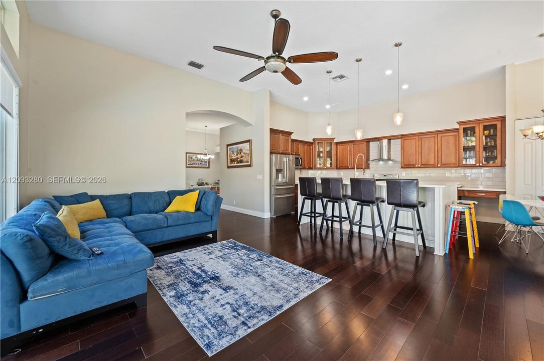 Active With Contract: $5,500 (4 beds, 2 baths, 2758 Square Feet)