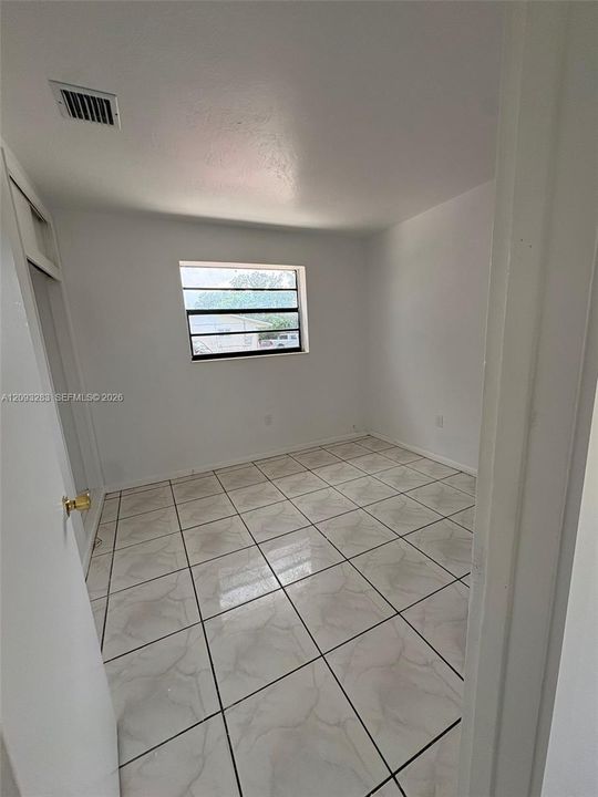 For Rent: $3,200 (4 beds, 2 baths, 1150 Square Feet)