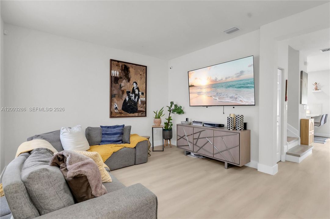 For Sale: $459,999 (3 beds, 2 baths, 1483 Square Feet)