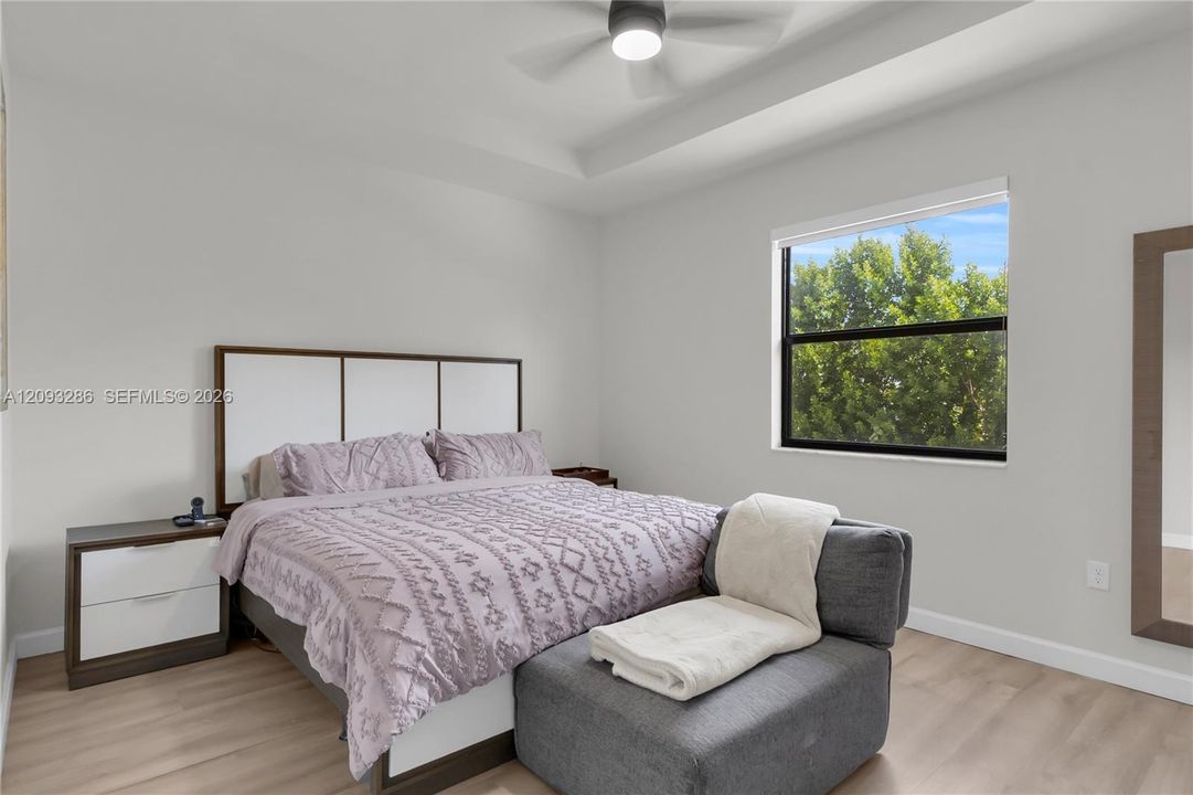 For Sale: $459,999 (3 beds, 2 baths, 1483 Square Feet)