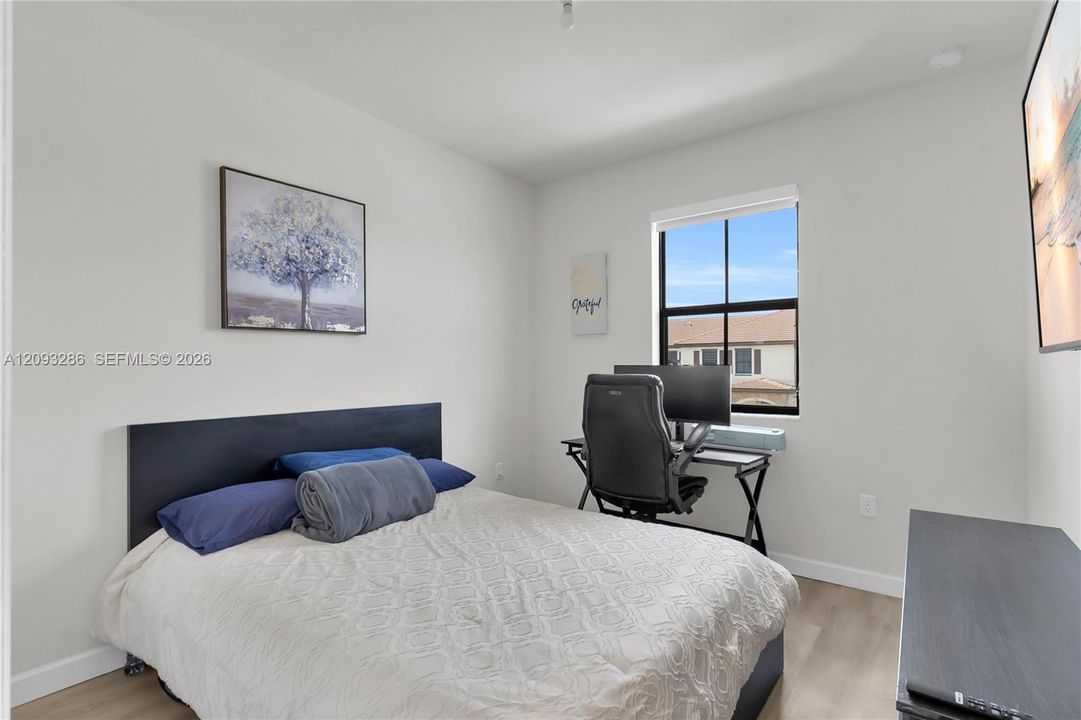 For Sale: $459,999 (3 beds, 2 baths, 1483 Square Feet)