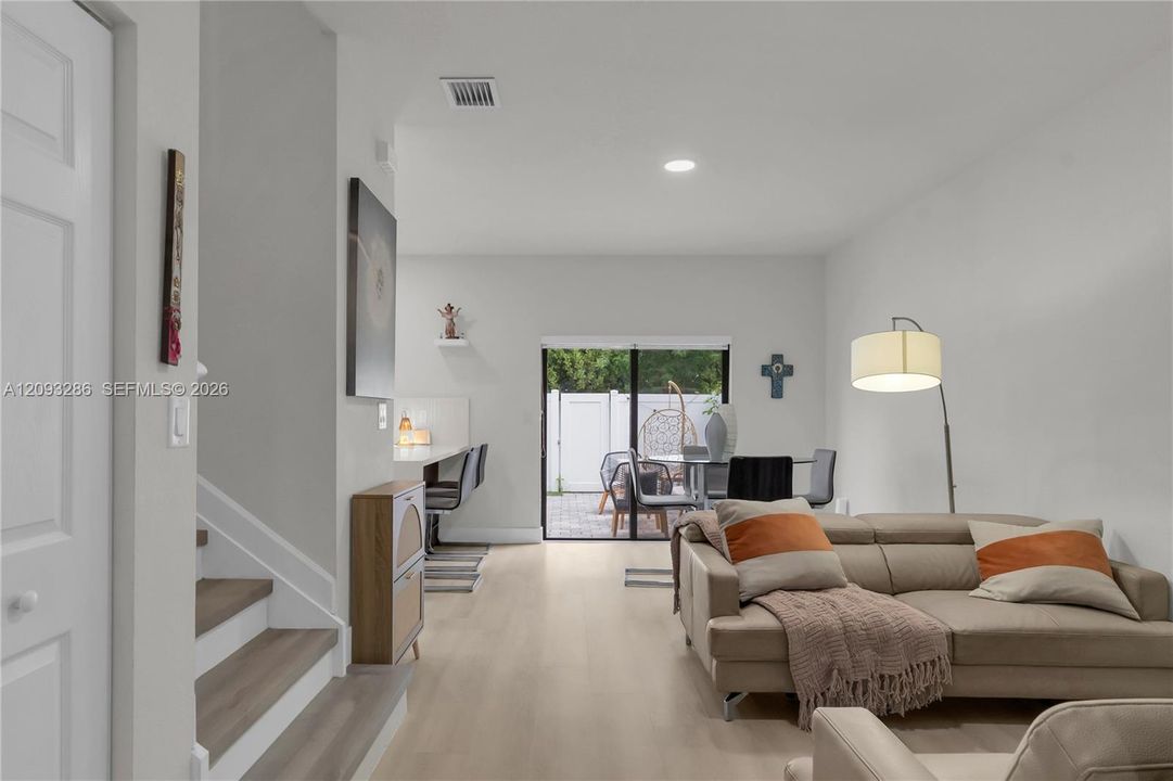 For Sale: $459,999 (3 beds, 2 baths, 1483 Square Feet)