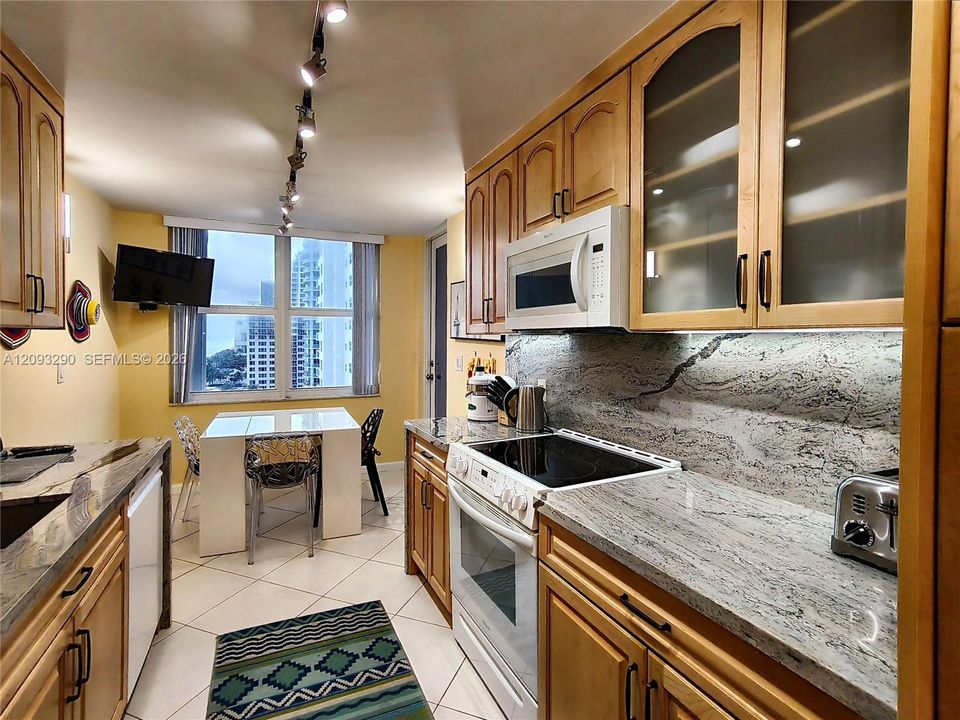 For Rent: $4,200 (2 beds, 2 baths, 1360 Square Feet)