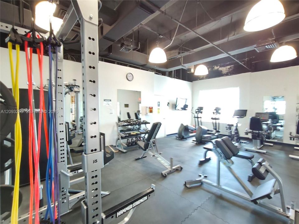 For Rent: $4,200 (2 beds, 2 baths, 1360 Square Feet)