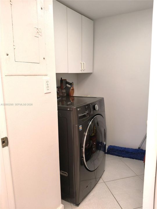 For Rent: $4,200 (2 beds, 2 baths, 1360 Square Feet)