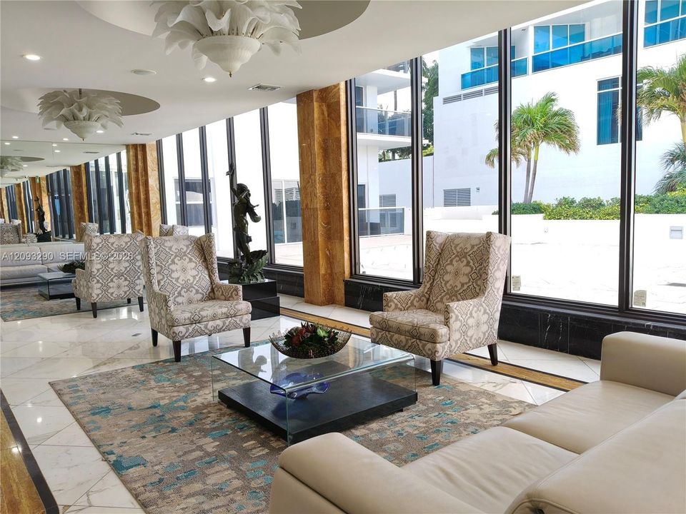 For Rent: $4,200 (2 beds, 2 baths, 1360 Square Feet)
