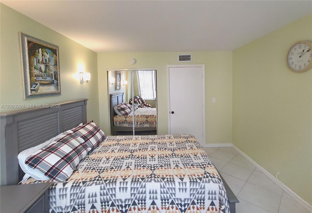 For Rent: $4,200 (2 beds, 2 baths, 1360 Square Feet)