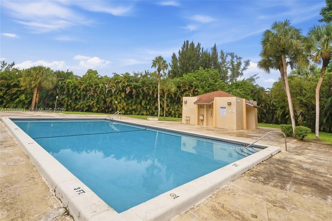 На продажу: $179,900 (2 спален, 2 ванн, 1015 Квадратных фут)