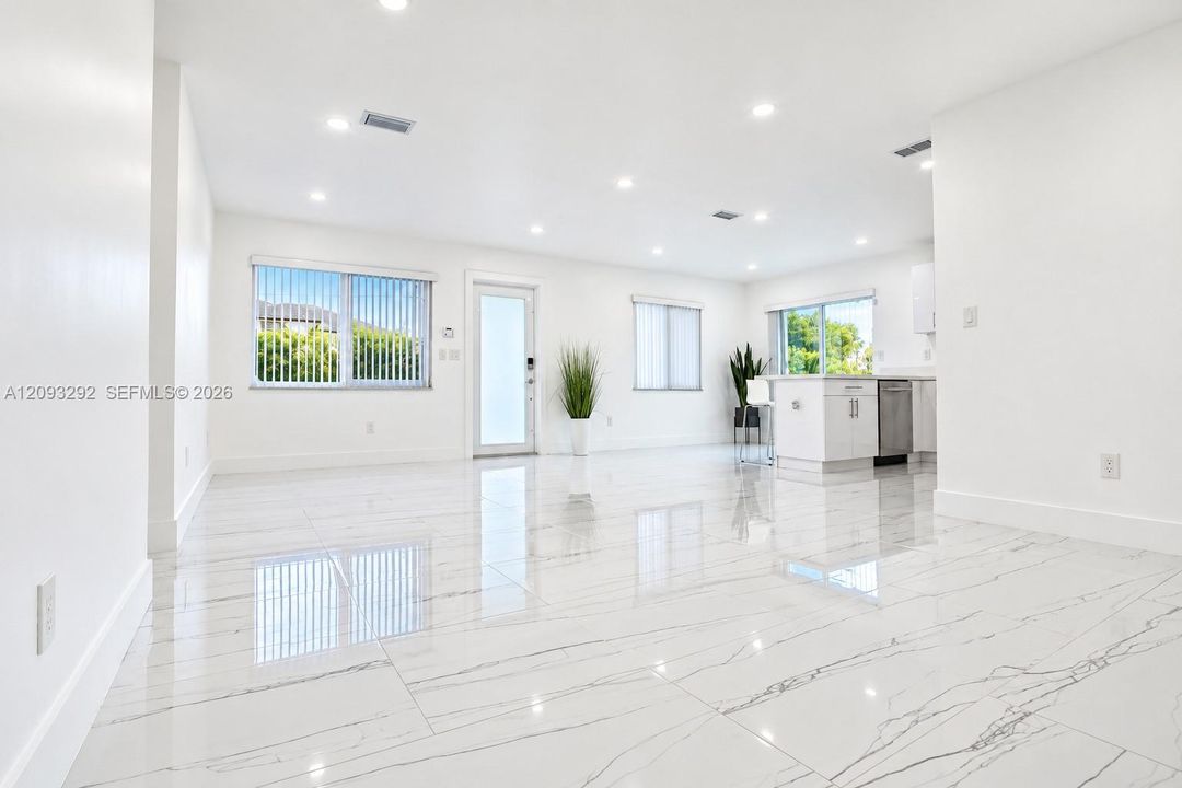 For Sale: $659,000 (3 beds, 2 baths, 1425 Square Feet)