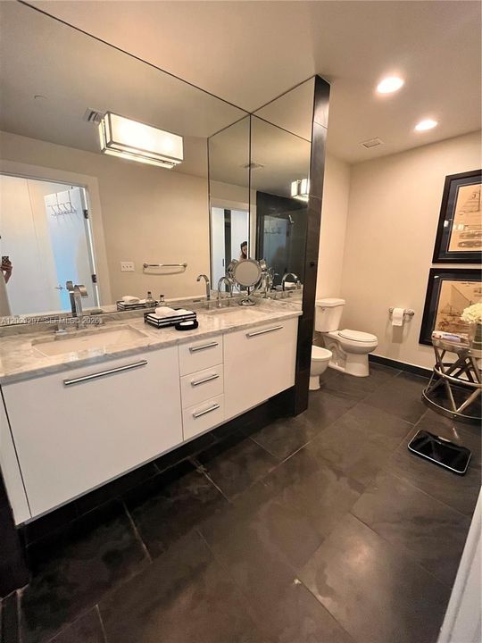 For Rent: $7,500 (2 beds, 3 baths, 1575 Square Feet)