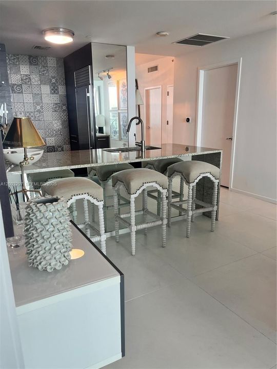 For Rent: $7,500 (2 beds, 3 baths, 1575 Square Feet)