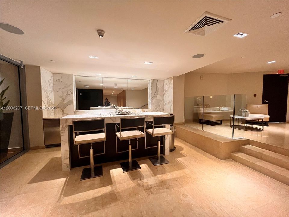 For Rent: $7,500 (2 beds, 3 baths, 1575 Square Feet)