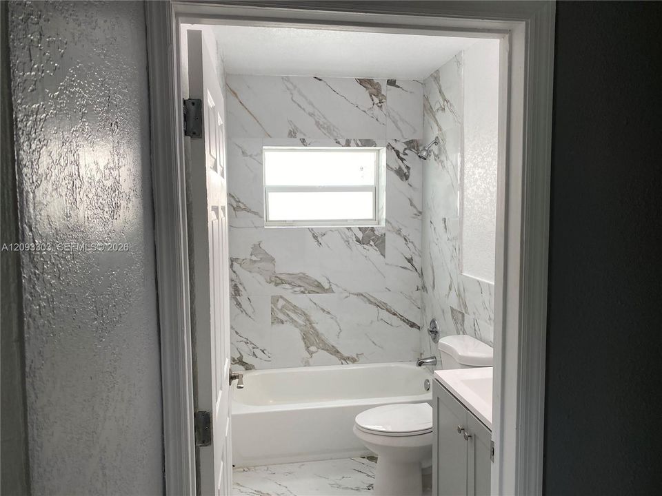 For Rent: $3,700 (4 beds, 2 baths, 1378 Square Feet)