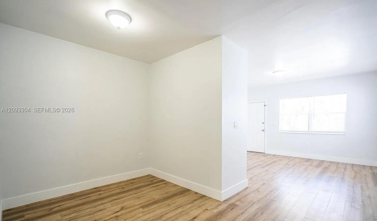 В аренду: $1,700 (0 спален, 1 ванн, 5018 Квадратных фут)