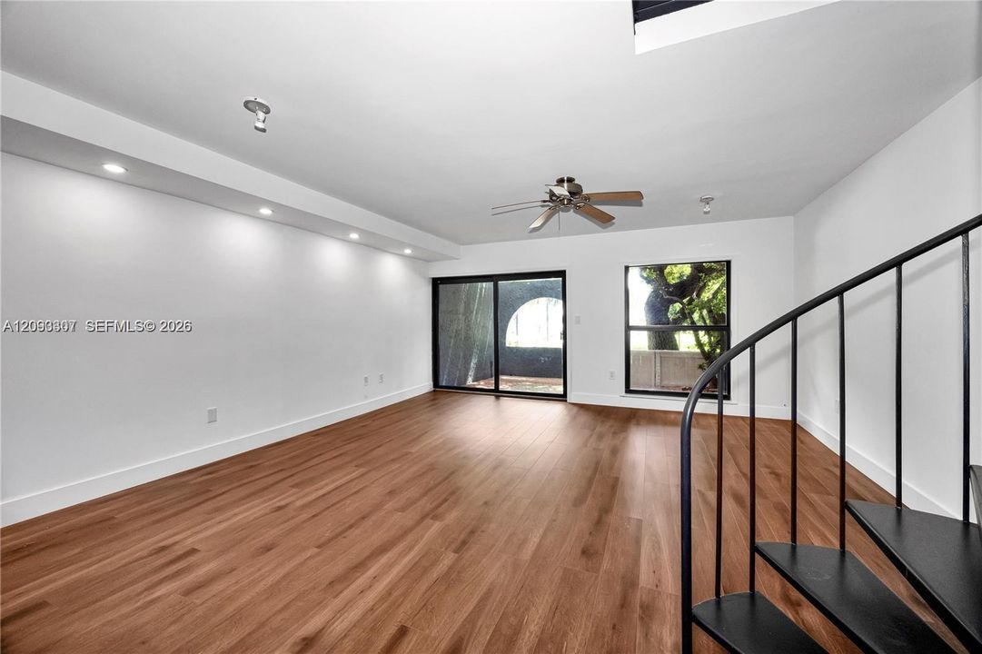 For Rent: $4,000 (2 beds, 3 baths, 1299 Square Feet)