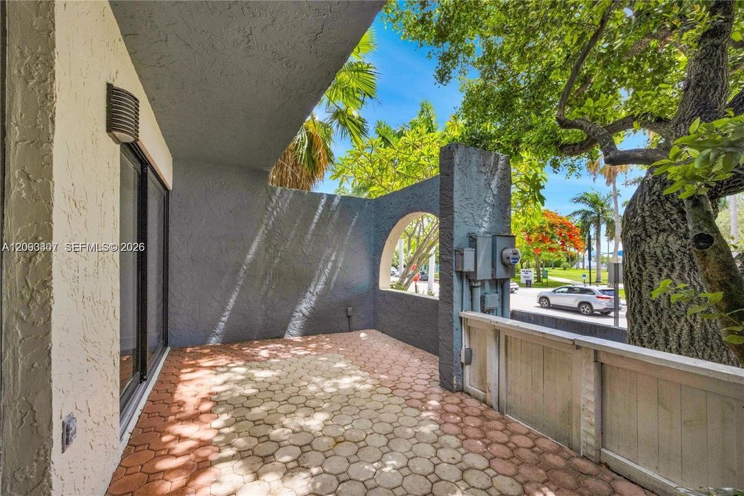 For Rent: $4,000 (2 beds, 3 baths, 1299 Square Feet)