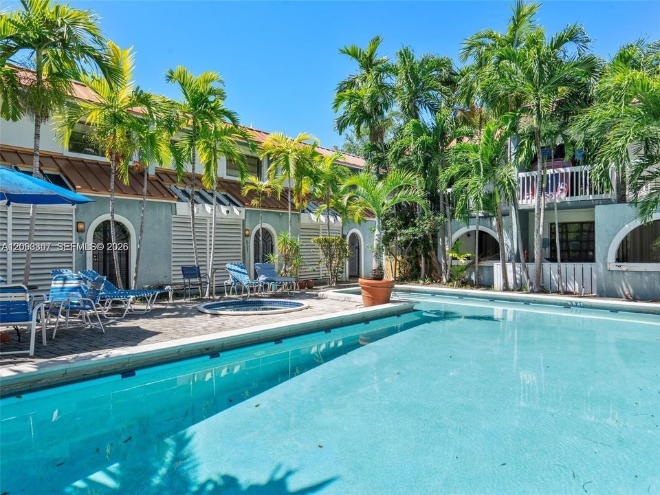 For Rent: $4,000 (2 beds, 3 baths, 1299 Square Feet)