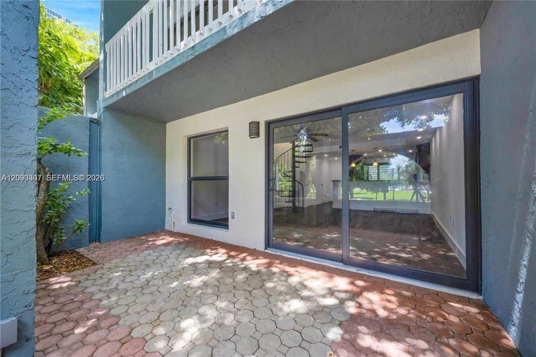 For Rent: $4,000 (2 beds, 3 baths, 1299 Square Feet)