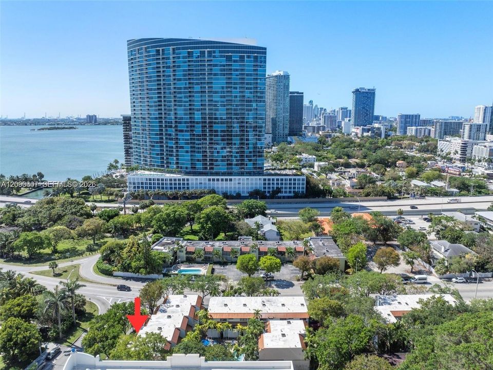 For Rent: $4,000 (2 beds, 3 baths, 1299 Square Feet)