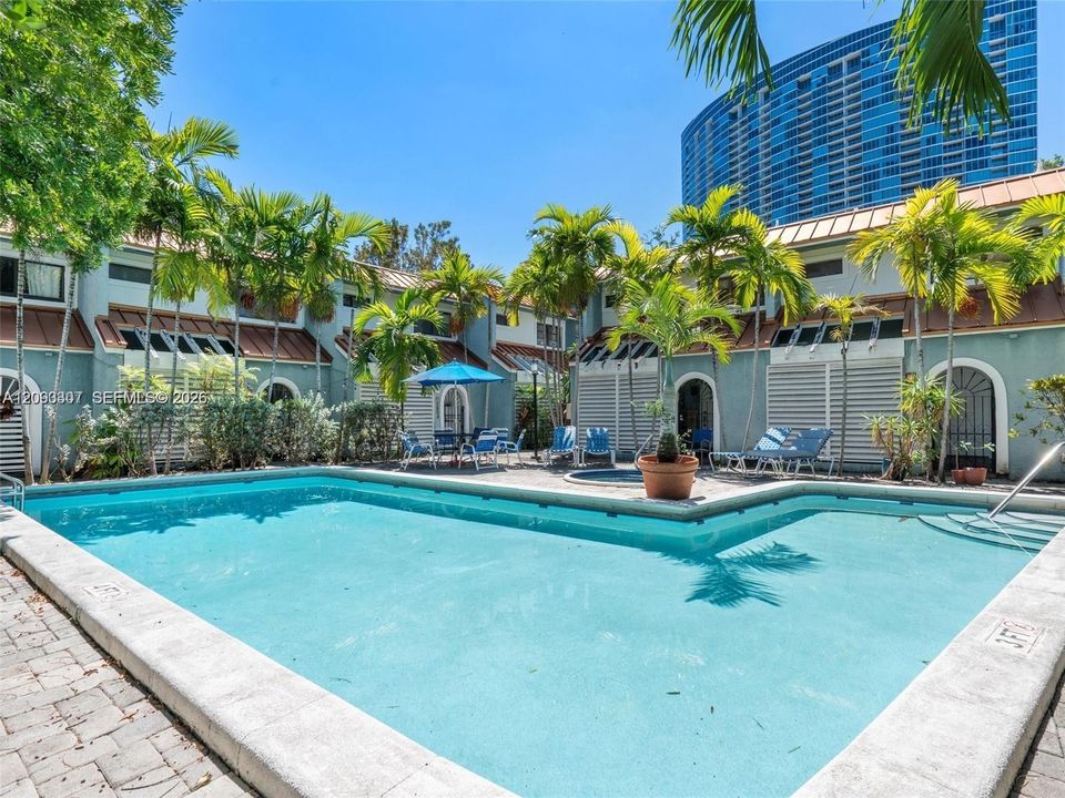 For Rent: $4,000 (2 beds, 3 baths, 1299 Square Feet)