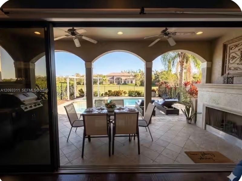 En Venta: $1,299,000 (8 camas, 5 baños, 4300 Pies cuadrados)