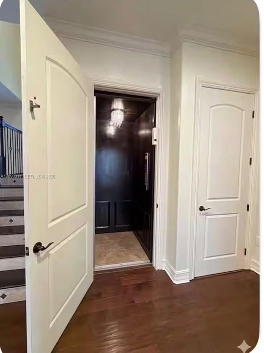 Private Elevator