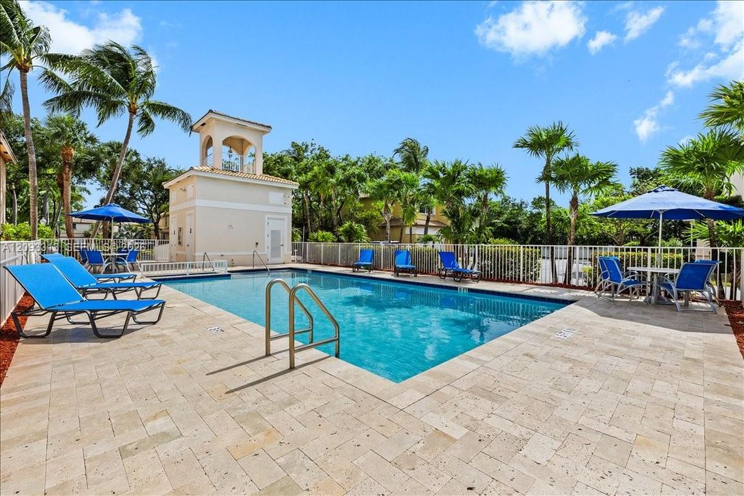For Sale: $729,000 (3 beds, 2 baths, 2163 Square Feet)