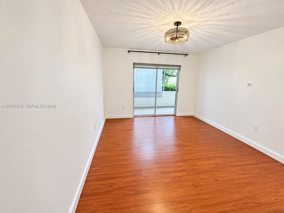 В аренду: $2,625 (2 спален, 2 ванн, 827 Квадратных фут)