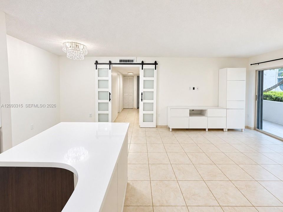 В аренду: $2,625 (2 спален, 2 ванн, 827 Квадратных фут)