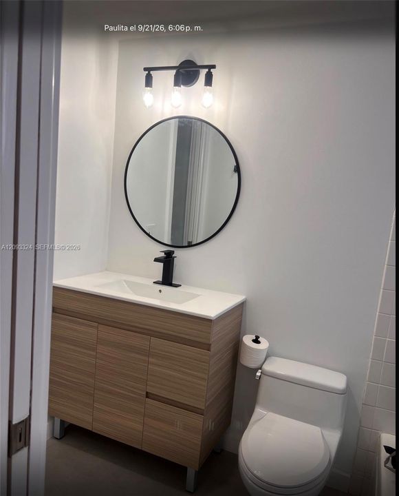 For Rent: $2,000 (1 beds, 1 baths, 712 Square Feet)