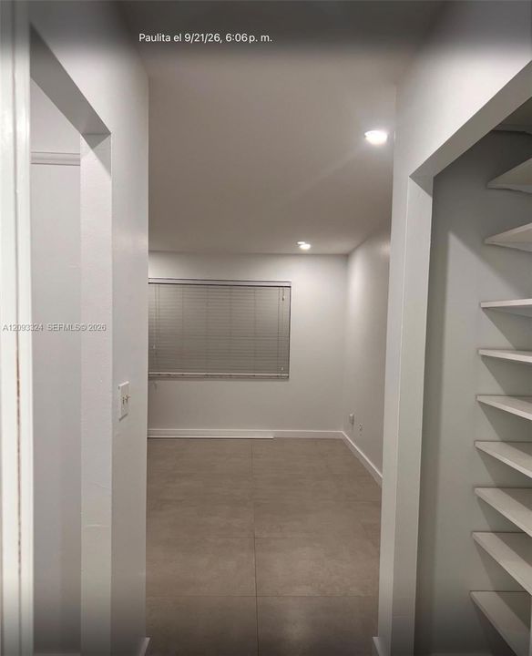 For Rent: $2,000 (1 beds, 1 baths, 712 Square Feet)