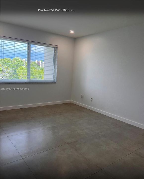 For Rent: $2,000 (1 beds, 1 baths, 712 Square Feet)