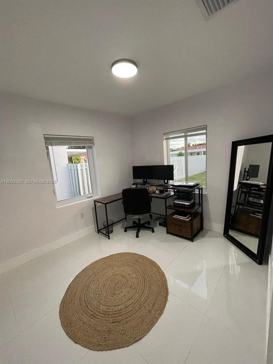 В аренду: $3,200 (2 спален, 1 ванн, 944 Квадратных фут)