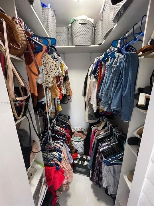 В аренду: $3,200 (2 спален, 1 ванн, 944 Квадратных фут)