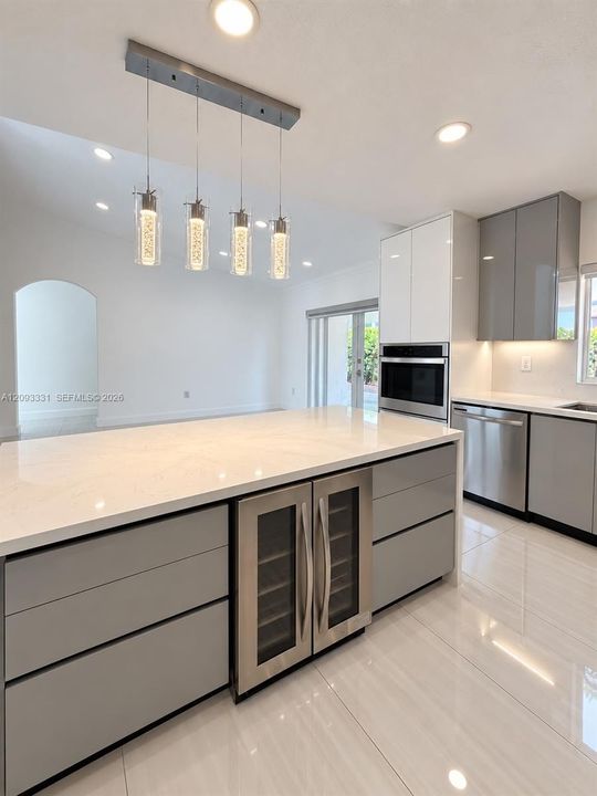En Venta: $829,975 (4 camas, 2 baños, 1899 Pies cuadrados)