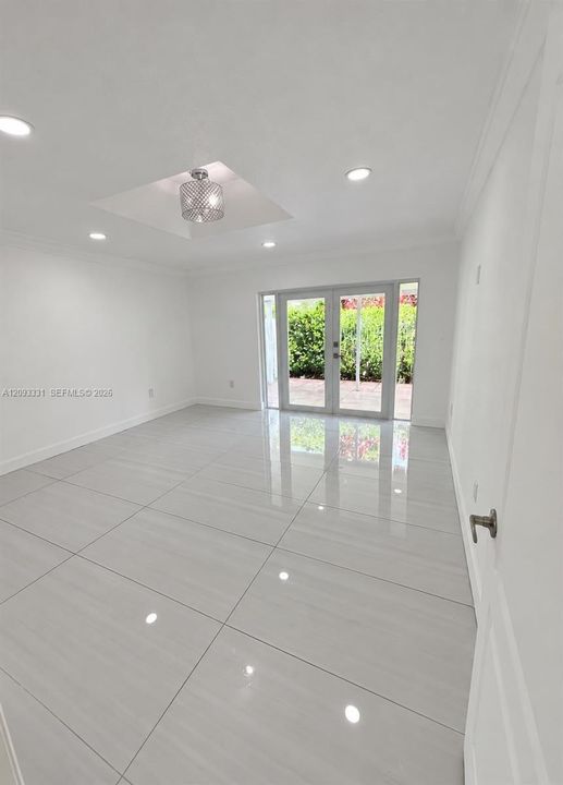 En Venta: $829,975 (4 camas, 2 baños, 1899 Pies cuadrados)