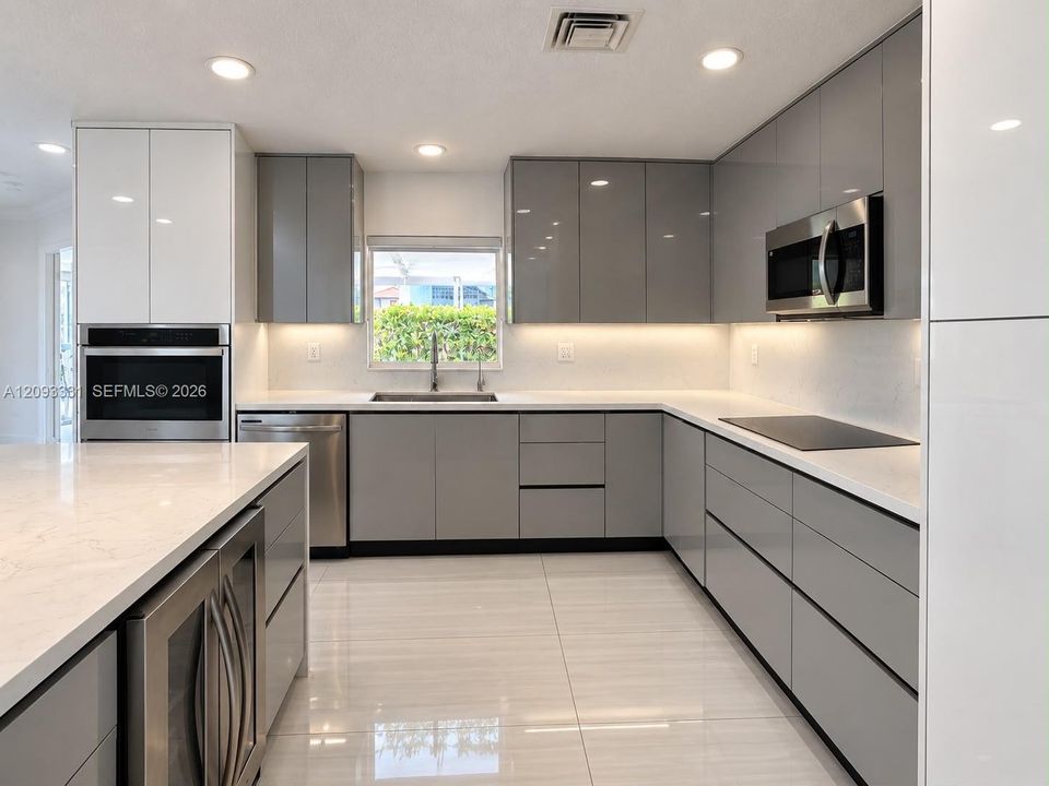 En Venta: $829,975 (4 camas, 2 baños, 1899 Pies cuadrados)