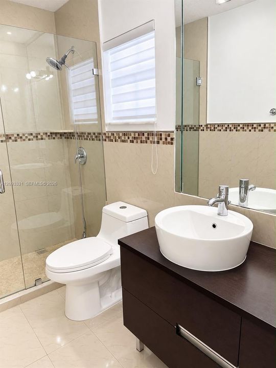 En Venta: $829,975 (4 camas, 2 baños, 1899 Pies cuadrados)