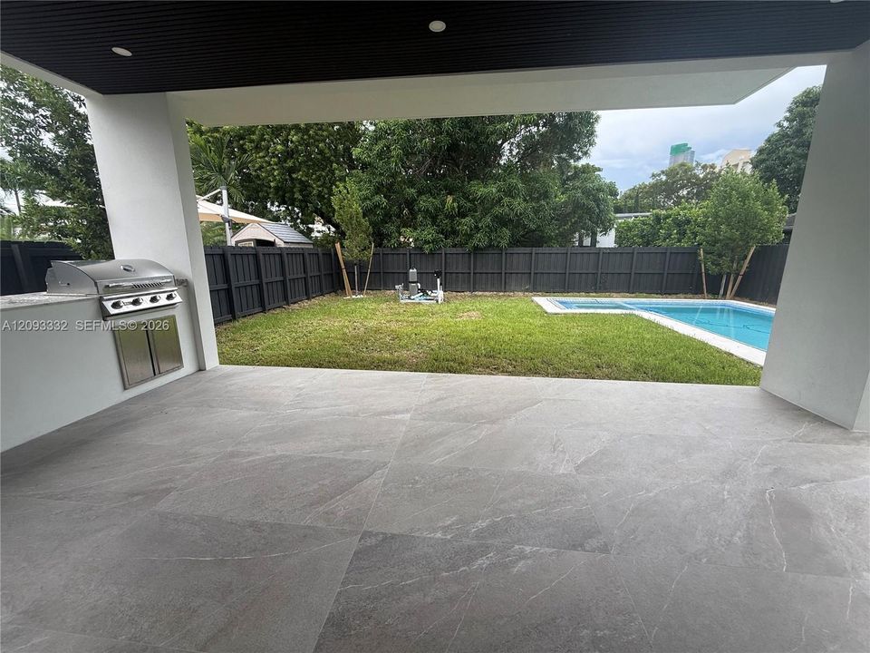 For Rent: $25,000 (5 beds, 4 baths, 2997 Square Feet)
