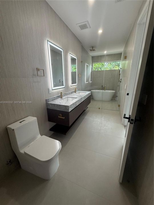 For Rent: $25,000 (5 beds, 4 baths, 2997 Square Feet)