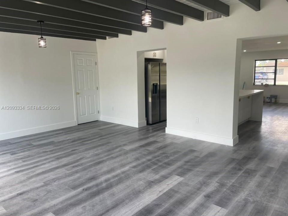 For Sale: $875,000 (4 beds, 2 baths, 1924 Square Feet)